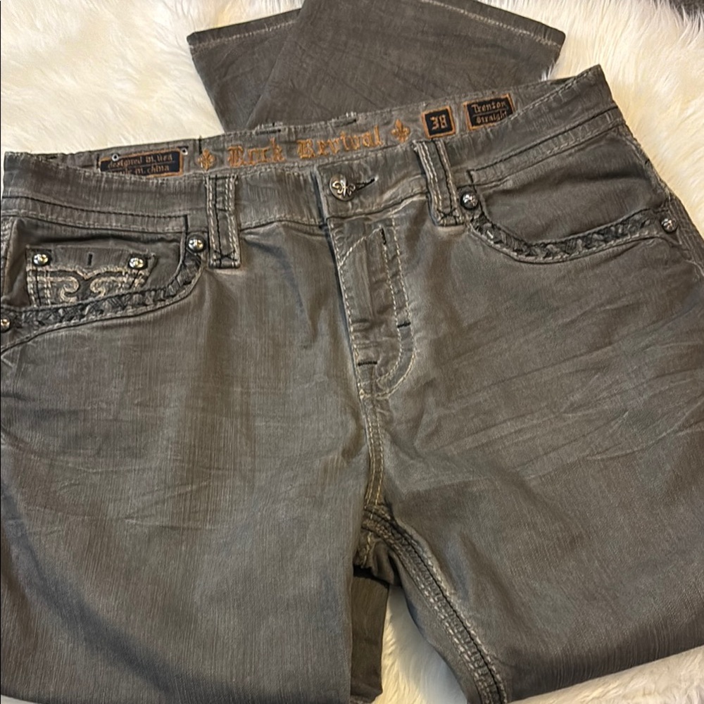 Rock Revival Gray Relaxed Fit Jeans with Classic Denim Style